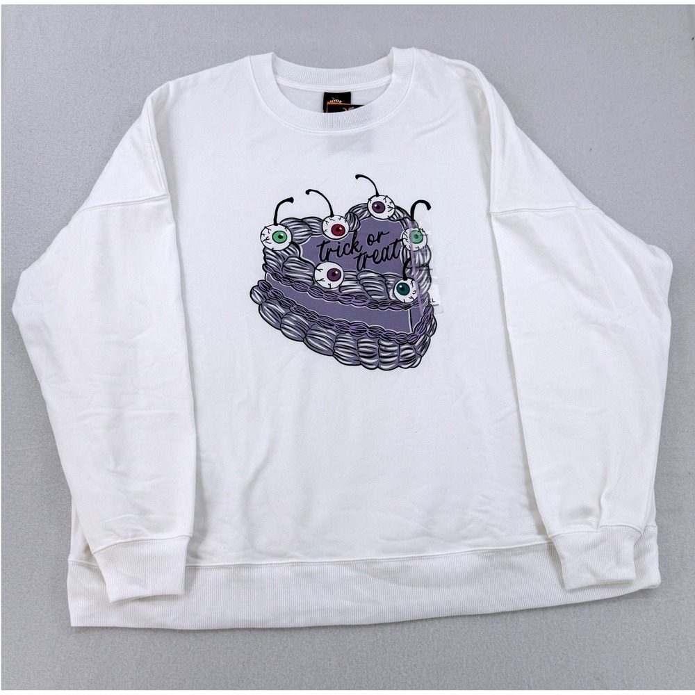 Hyde and Eek Halloween Women's Sweatshirt White XL Trick or Treat Eyeball Cake